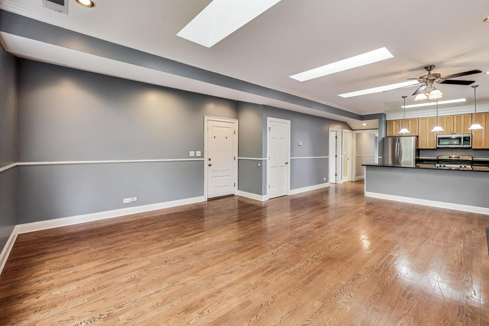 5054 N Albany Avenue, Chicago, IL 60625