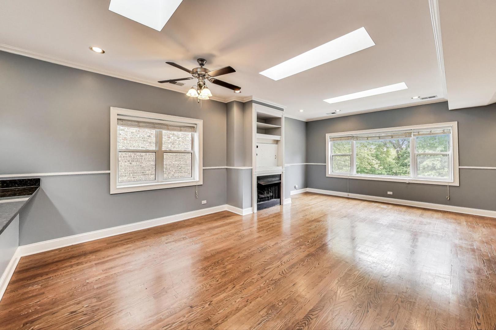 5054 N Albany Avenue, Chicago, IL 60625