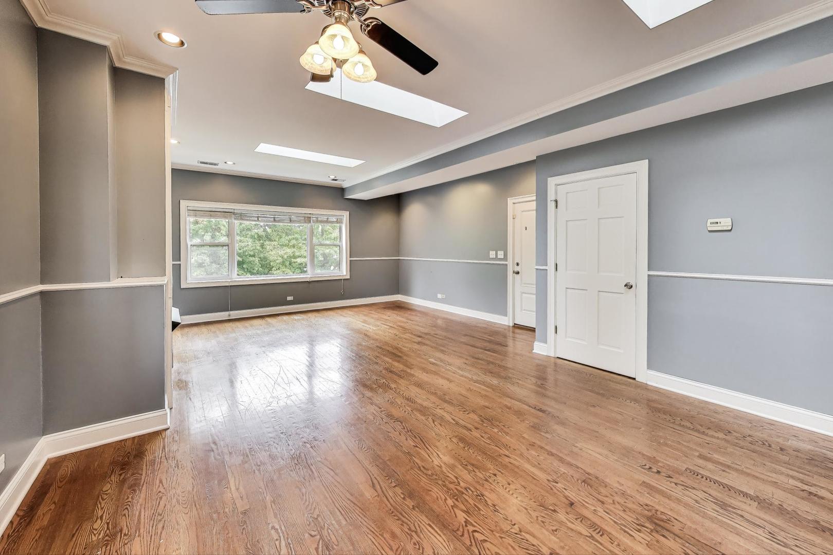 5054 N Albany Avenue, Chicago, IL 60625