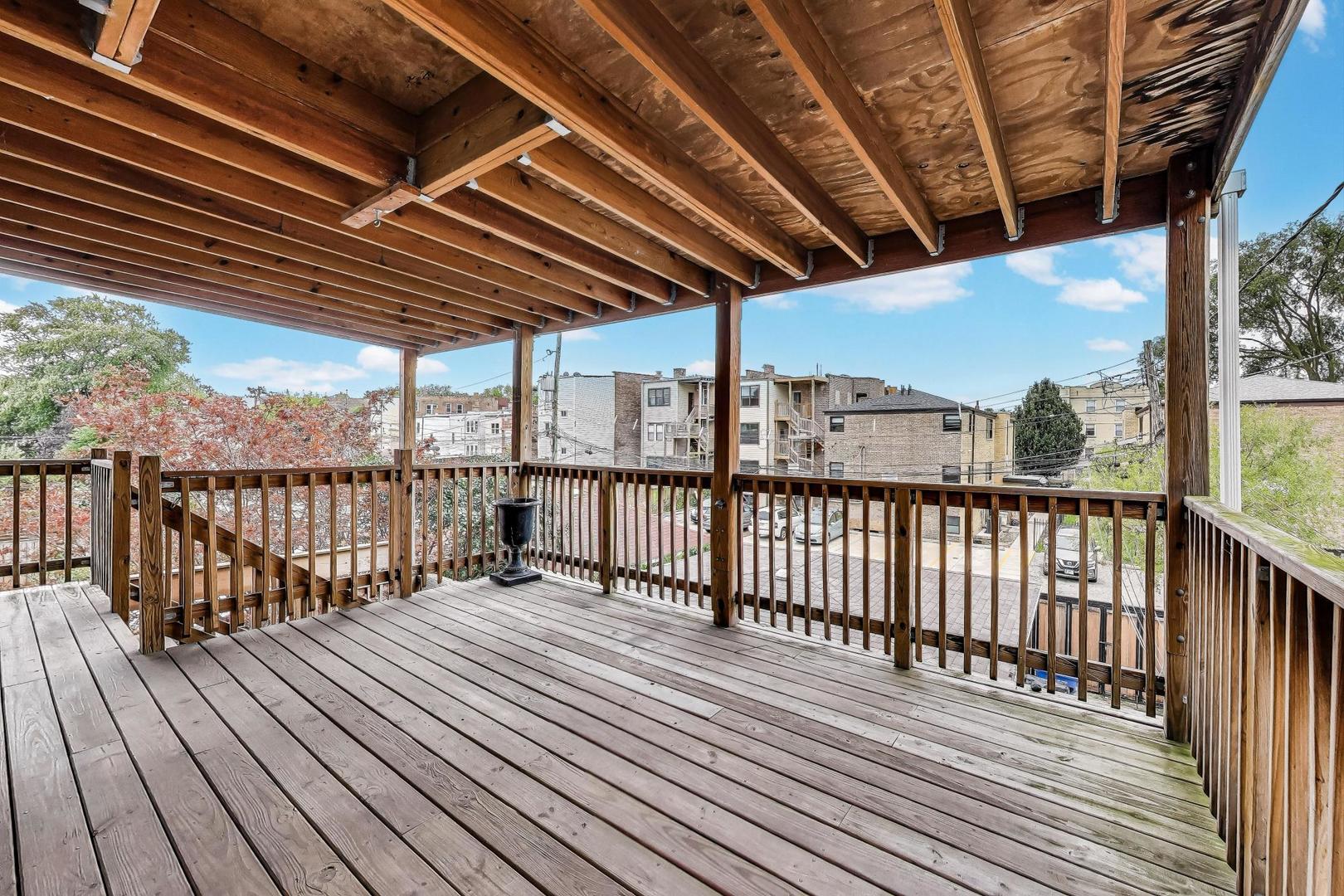 5054 N Albany Avenue, Chicago, IL 60625