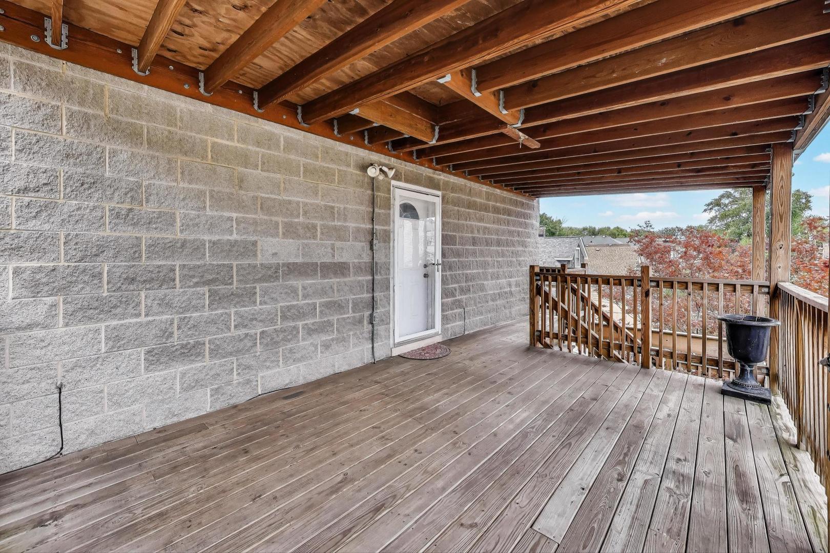 5054 N Albany Avenue, Chicago, IL 60625