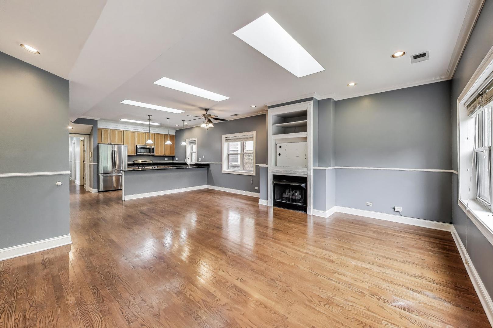 5054 N Albany Avenue, Chicago, IL 60625