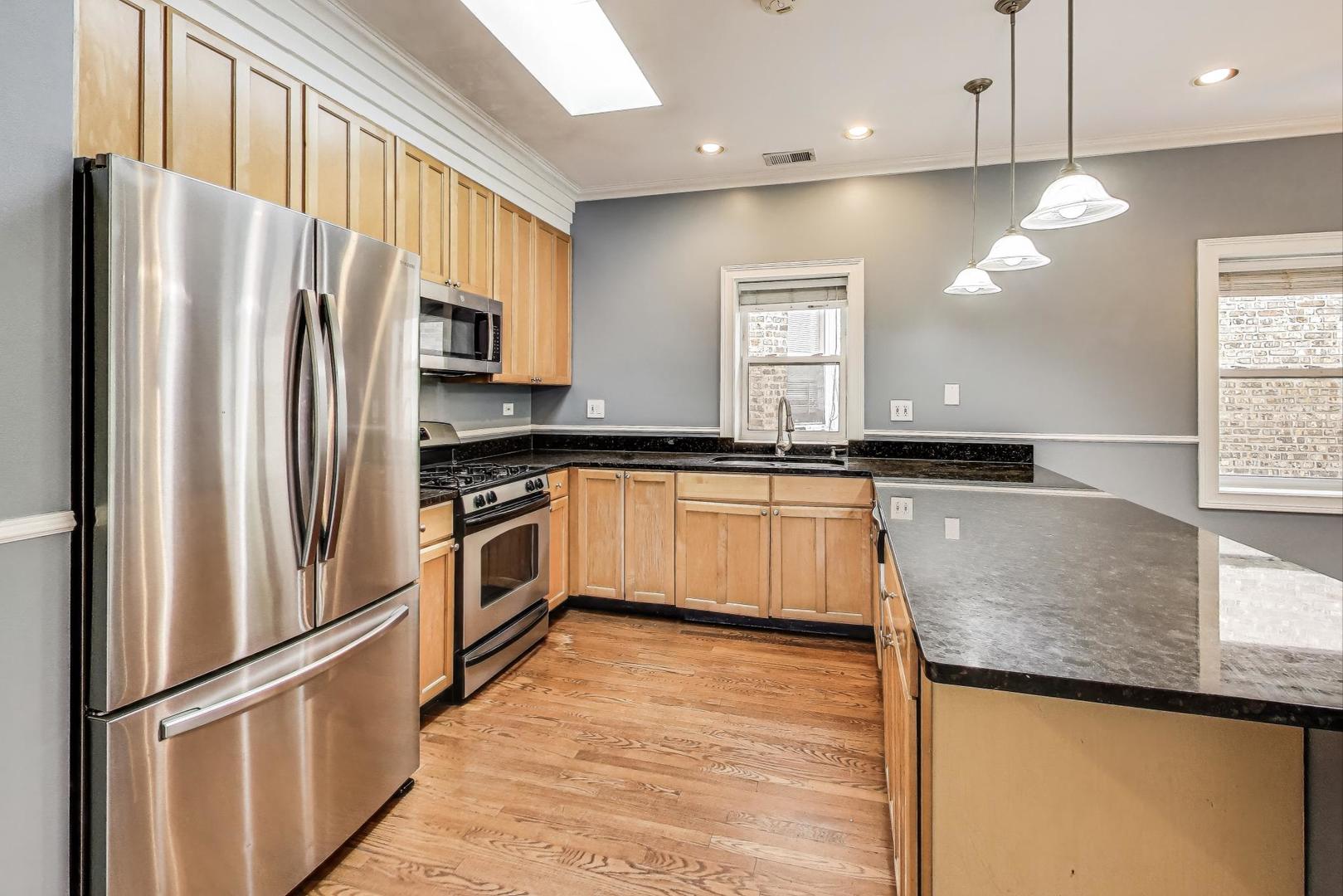 5054 N Albany Avenue, Chicago, IL 60625
