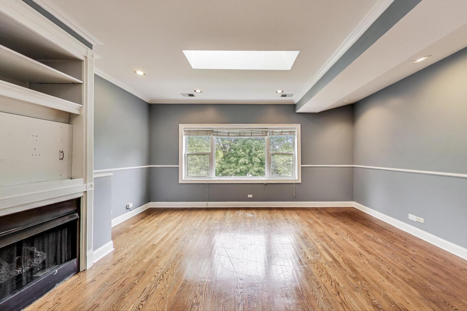5054 N Albany Avenue, Chicago, IL 60625