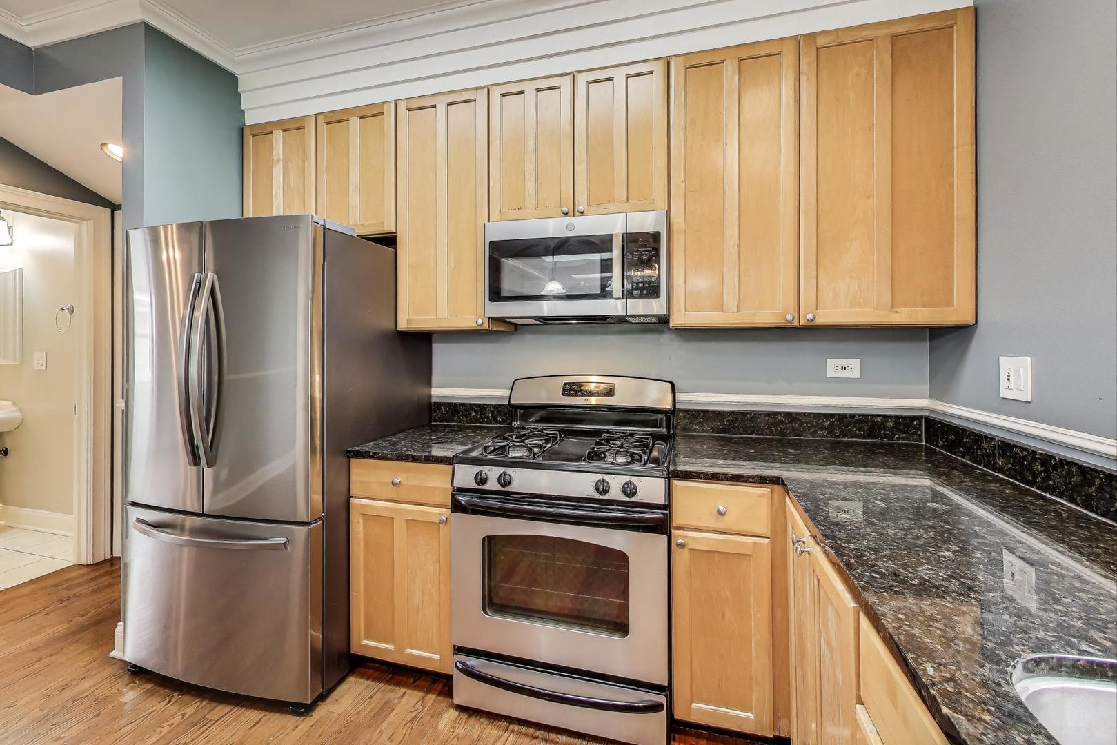 5054 N Albany Avenue, Chicago, IL 60625