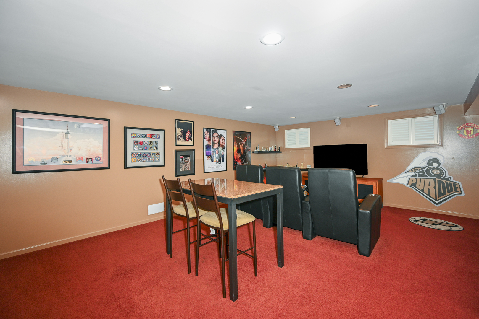187 E Thompson Drive, Wheaton, IL 60189