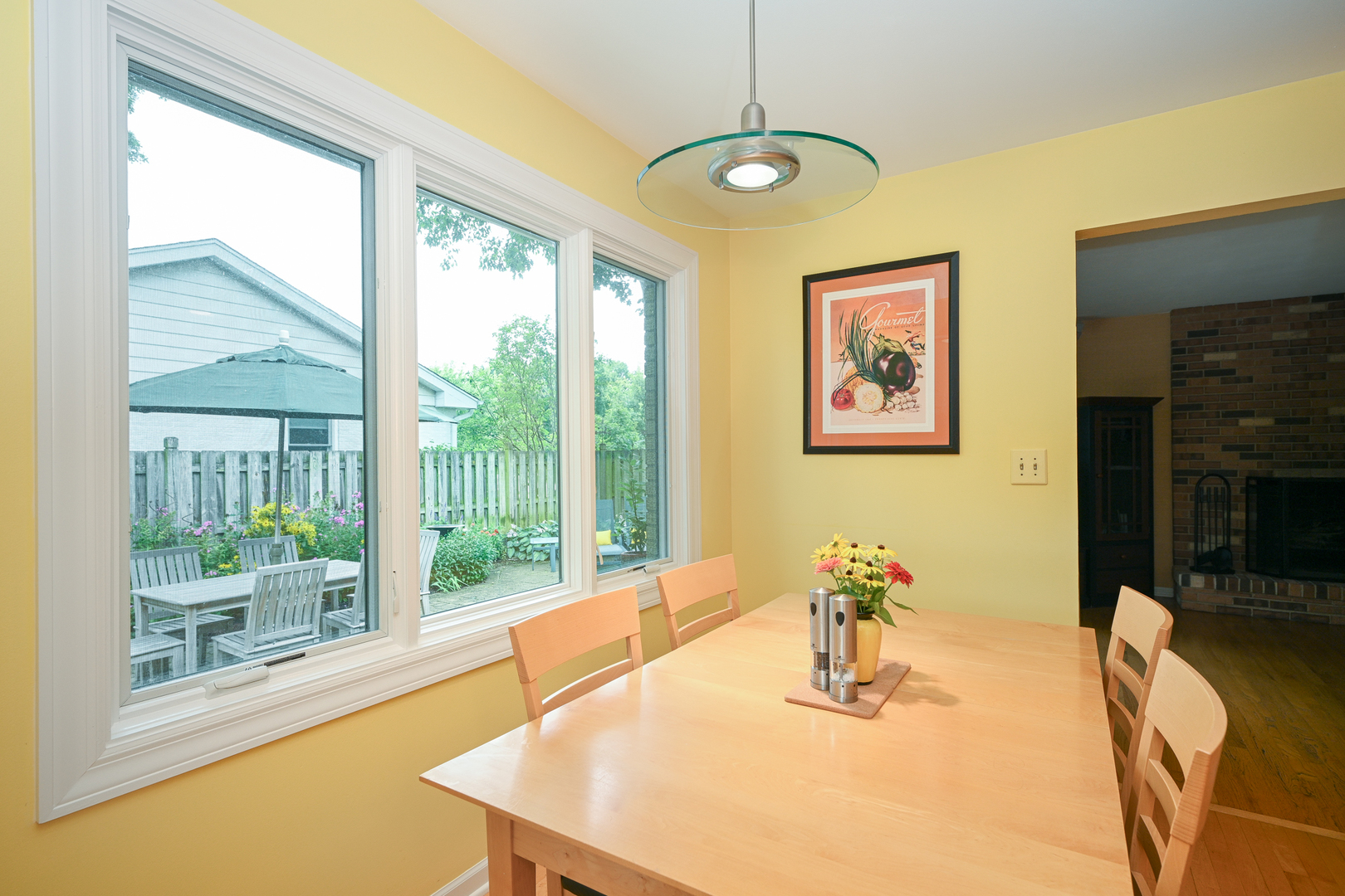 187 E Thompson Drive, Wheaton, IL 60189