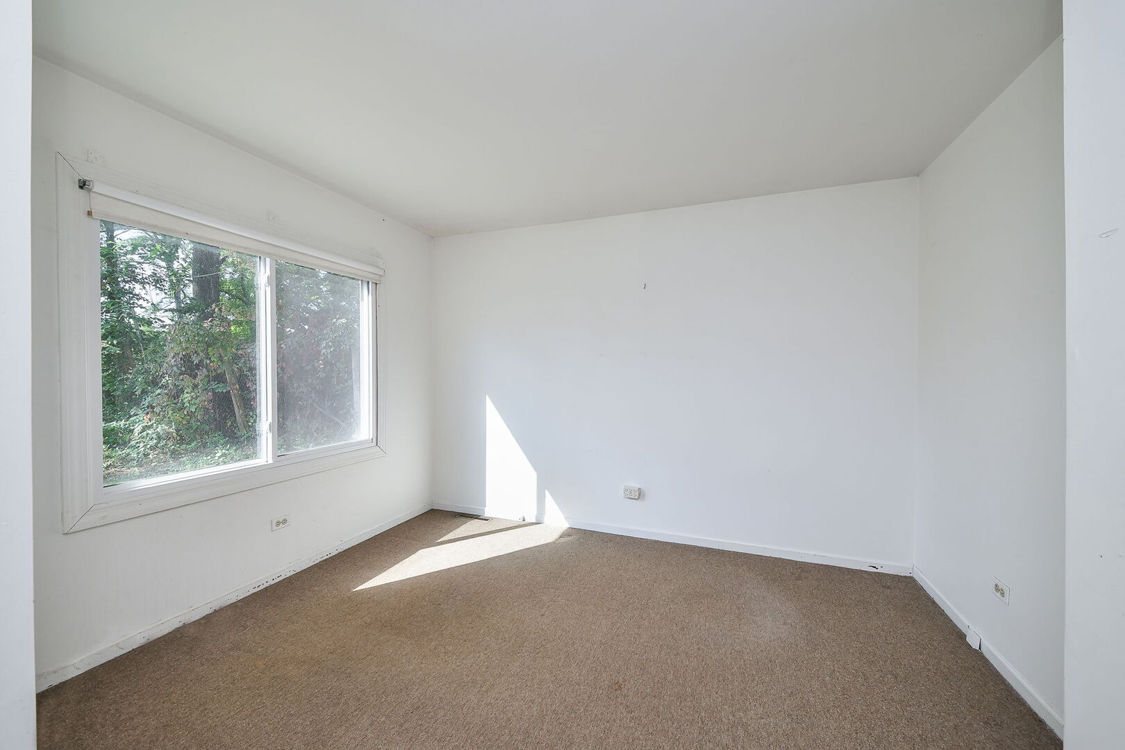 27W376 Hoy Road, Warrenville, IL 60555