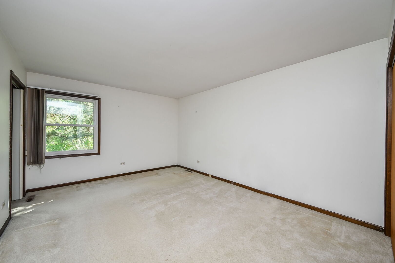 27W376 Hoy Road, Warrenville, IL 60555