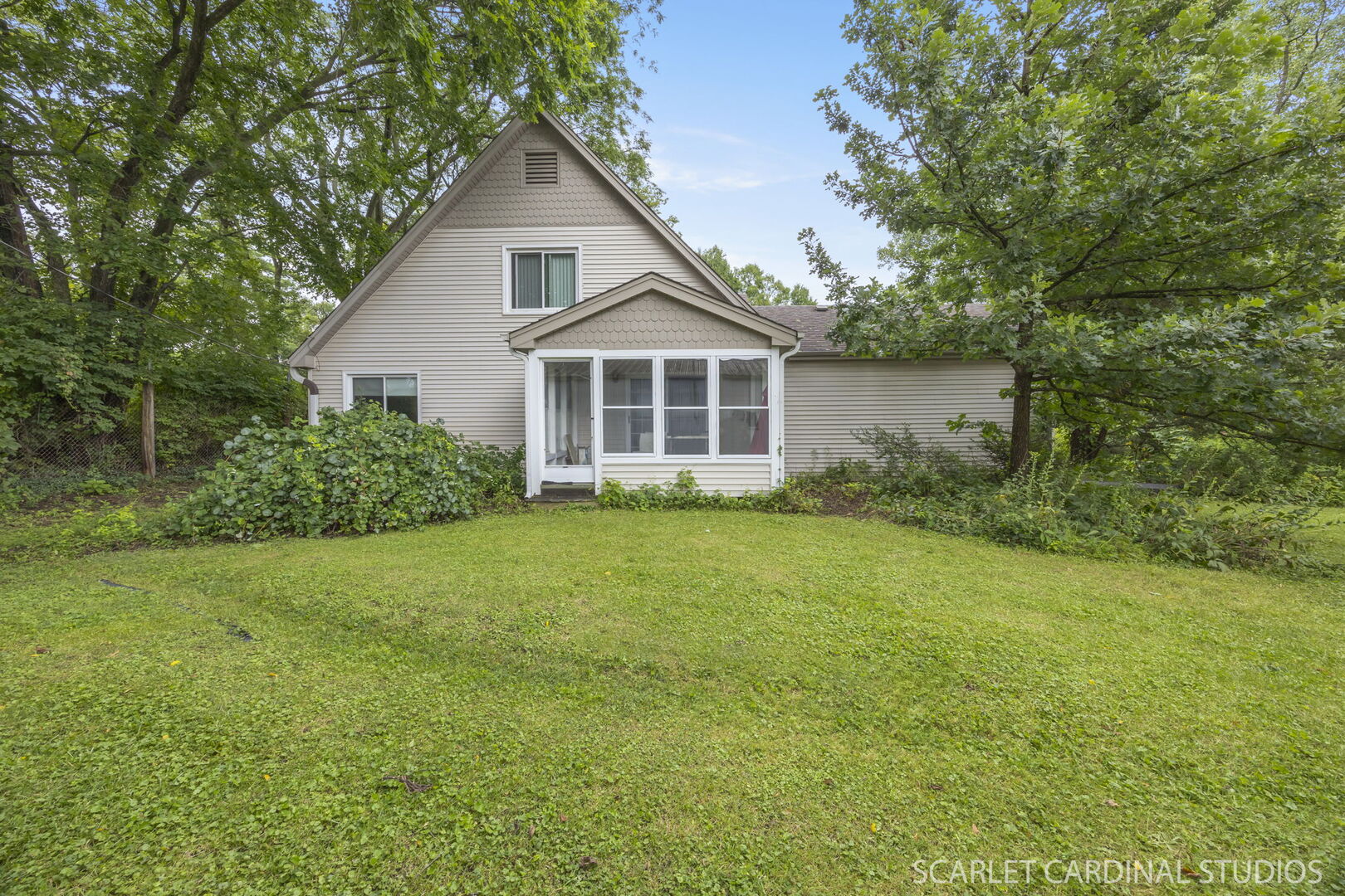 27W376 Hoy Road, Warrenville, IL 60555