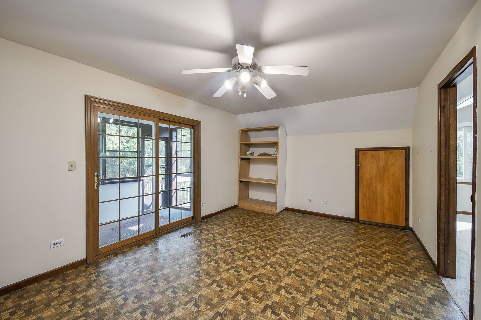 27W376 Hoy Road, Warrenville, IL 60555