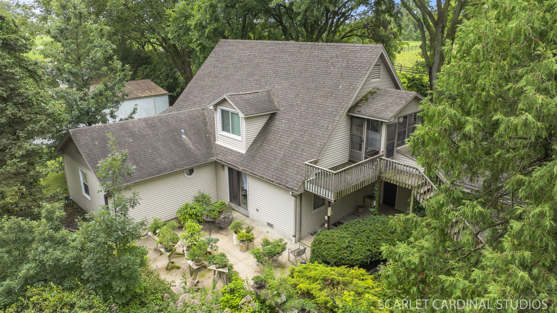 27W376 Hoy Road, Warrenville, IL 60555