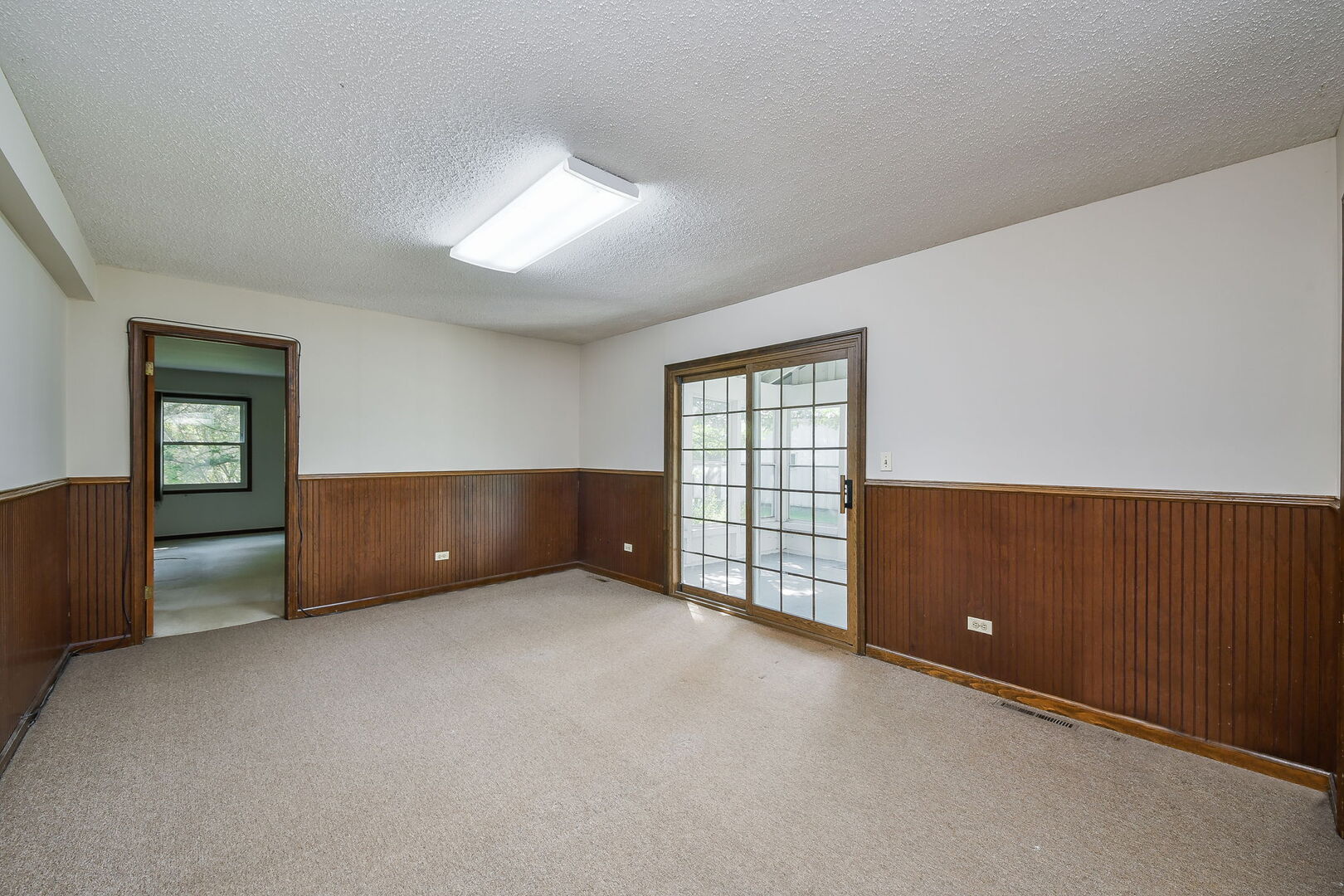 27W376 Hoy Road, Warrenville, IL 60555