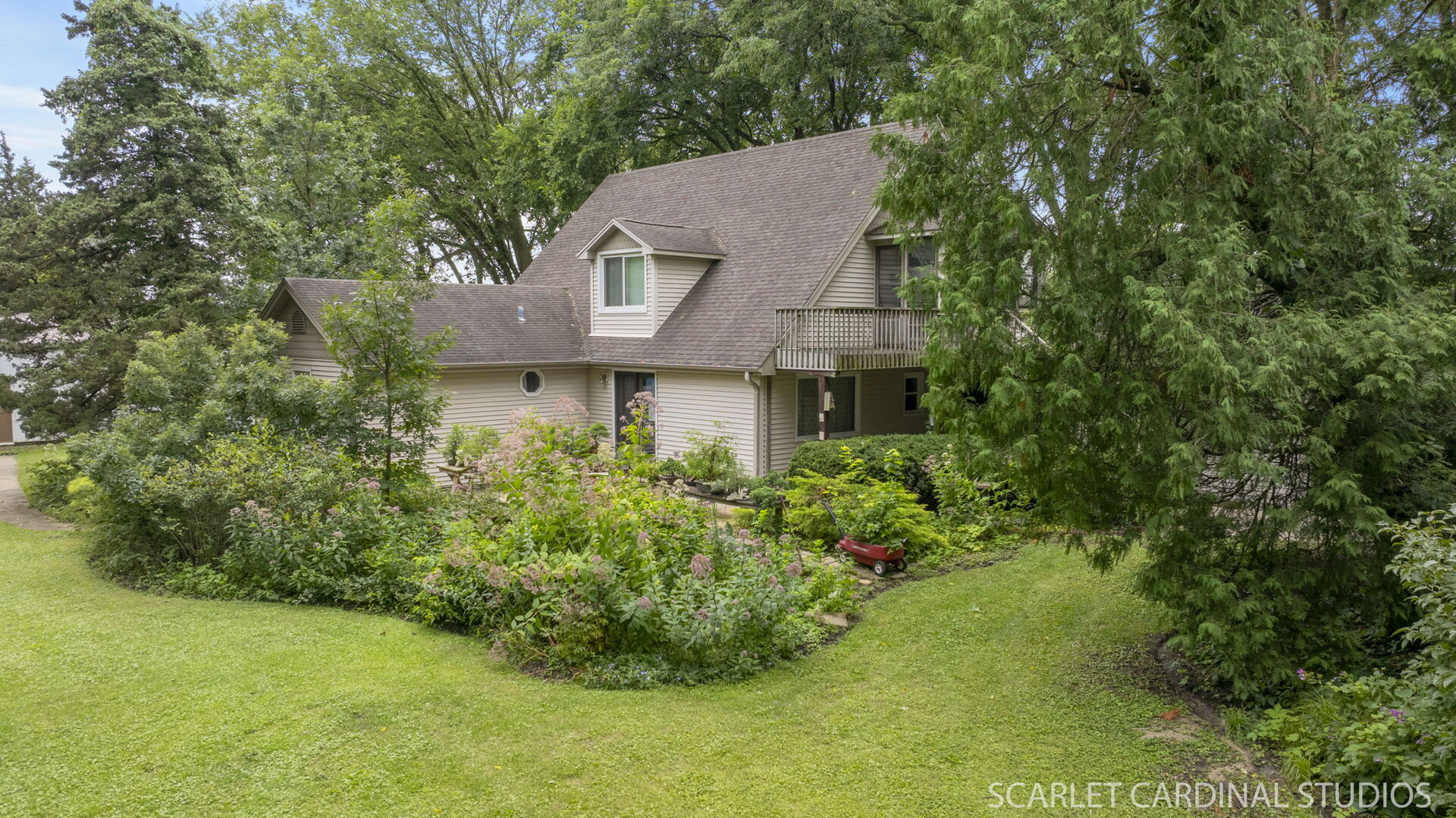 27W376 Hoy Road, Warrenville, IL 60555