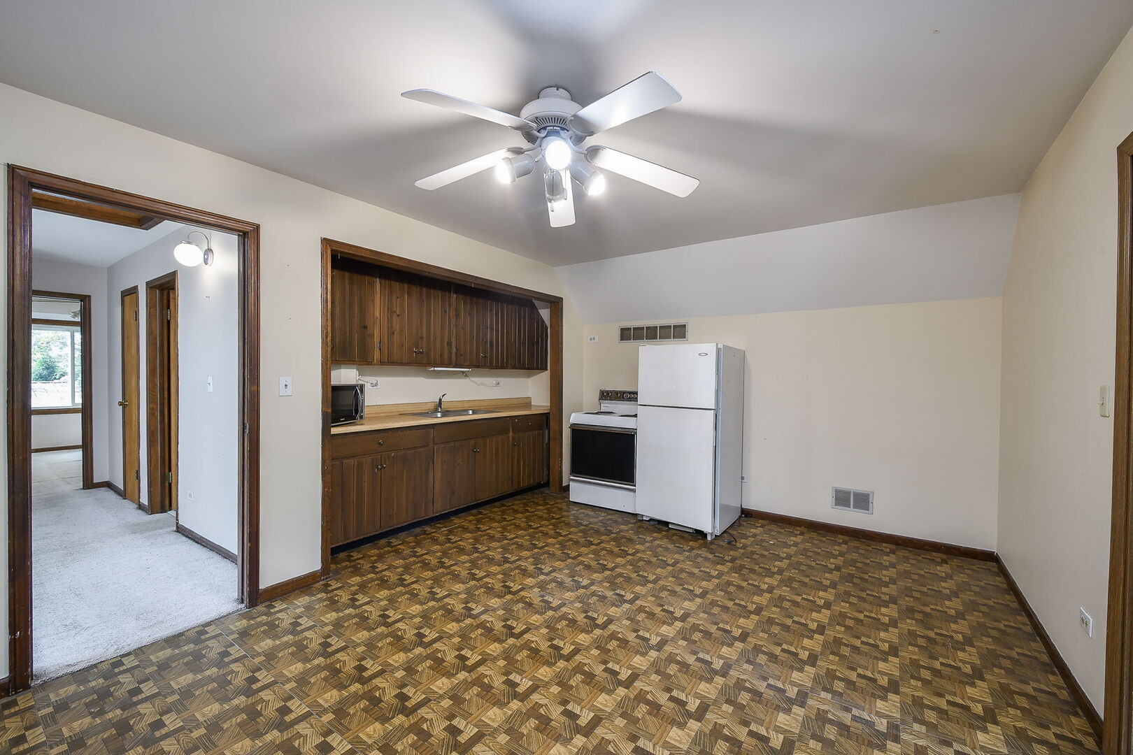 27W376 Hoy Road, Warrenville, IL 60555