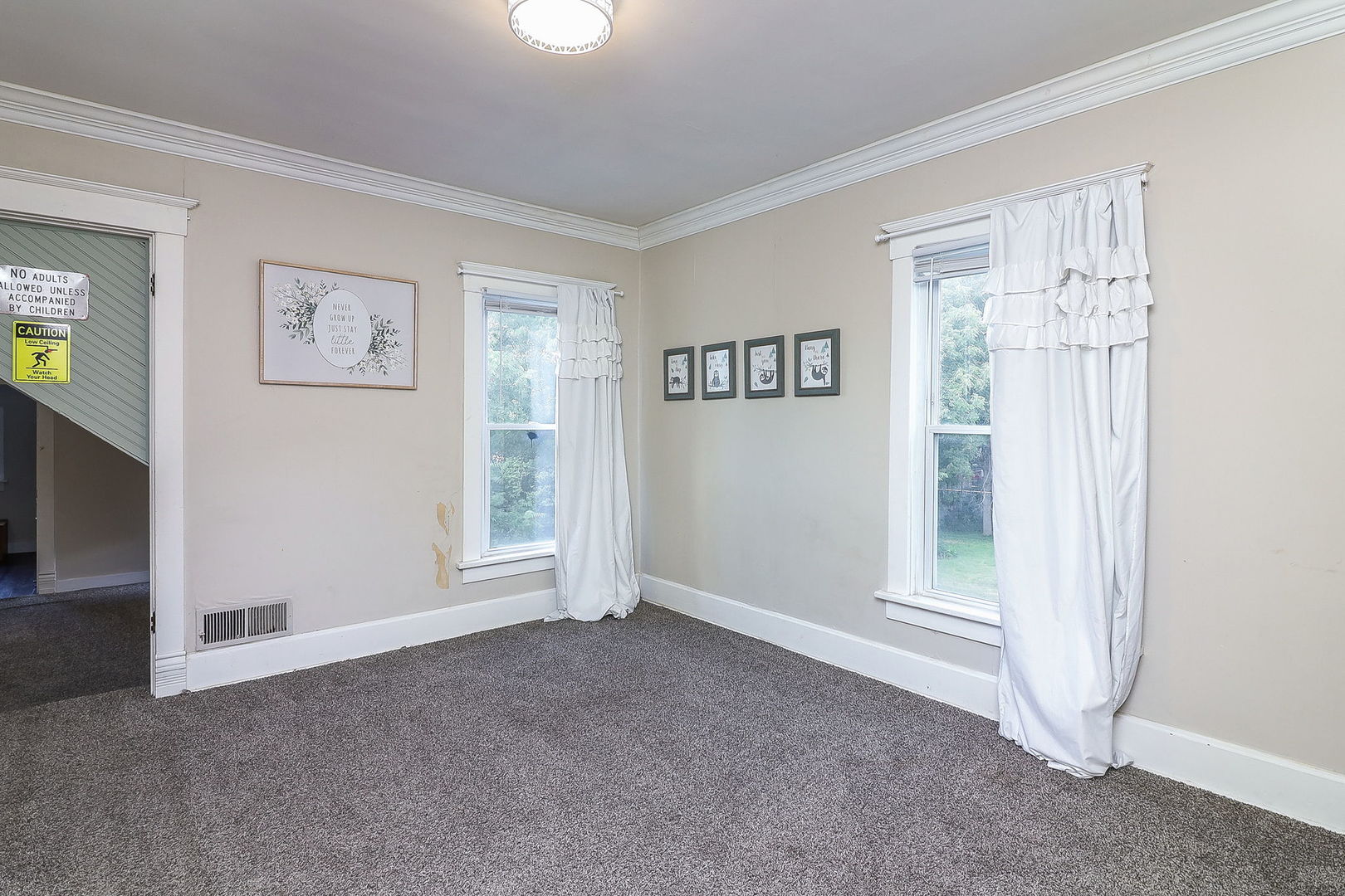 301 E Van Emmon Street, Yorkville, IL 60560
