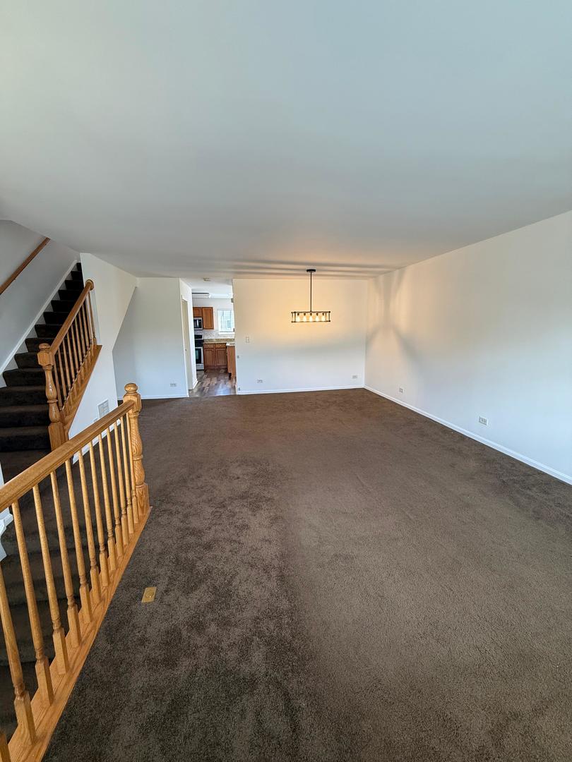 623 Lincoln Station Drive, Oswego, IL 60543
