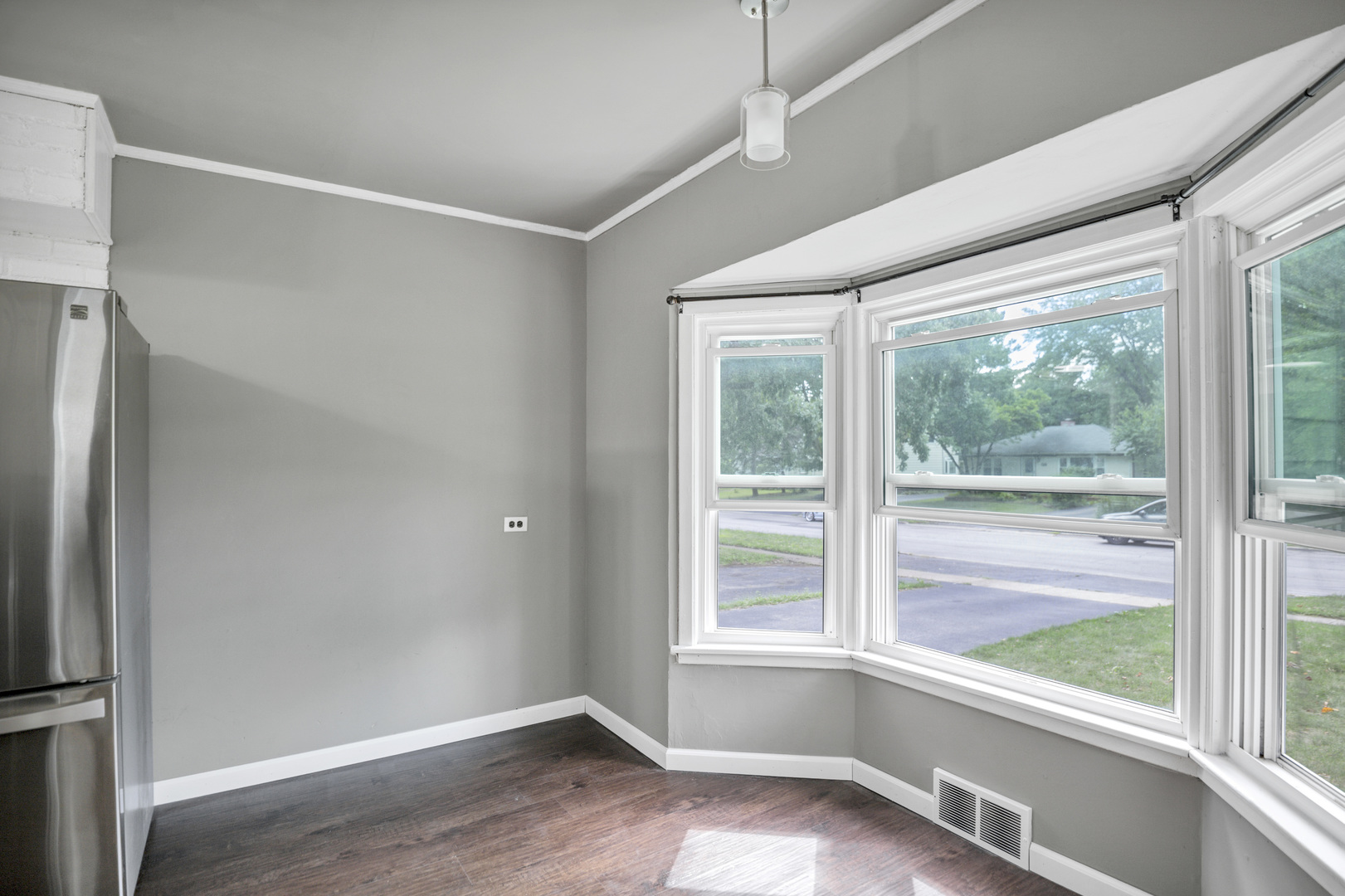 527 Fremont Street, West Chicago, IL 60185