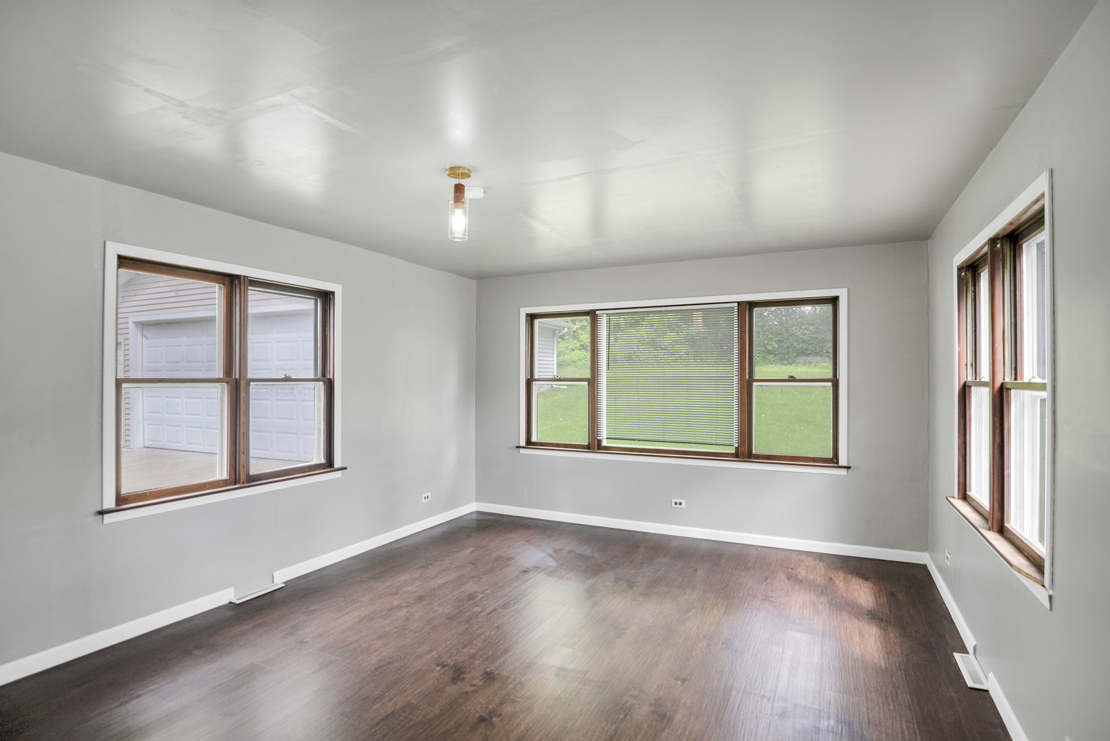 527 Fremont Street, West Chicago, IL 60185