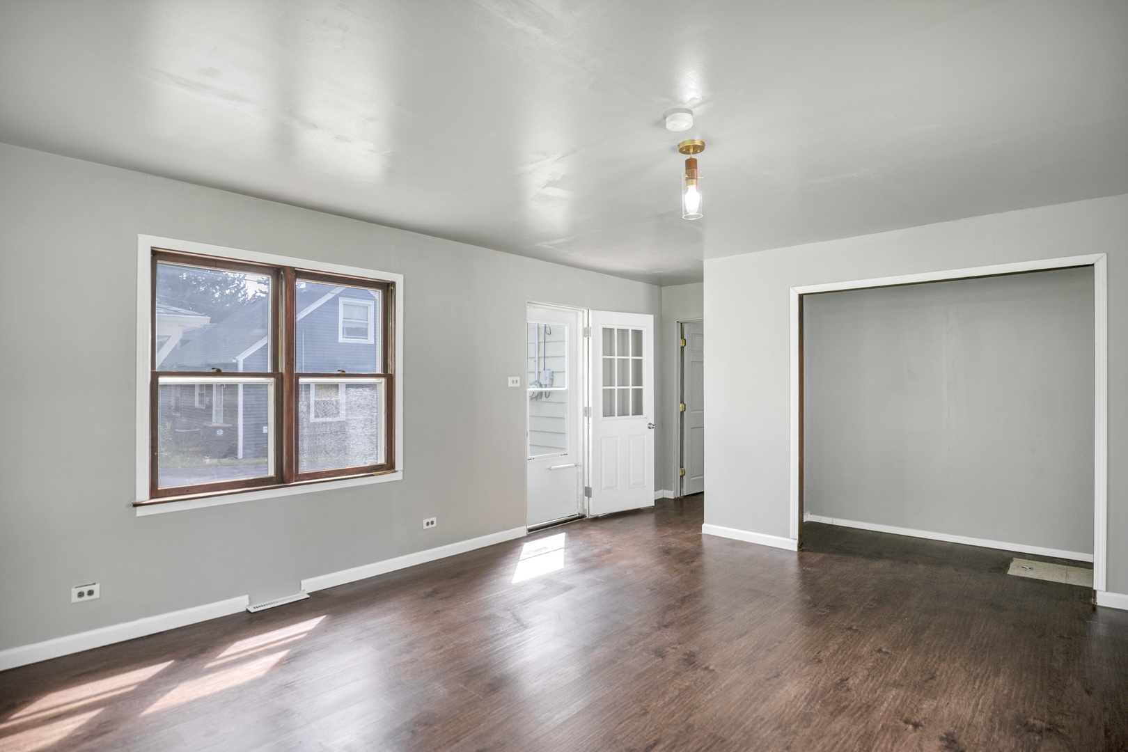 527 Fremont Street, West Chicago, IL 60185