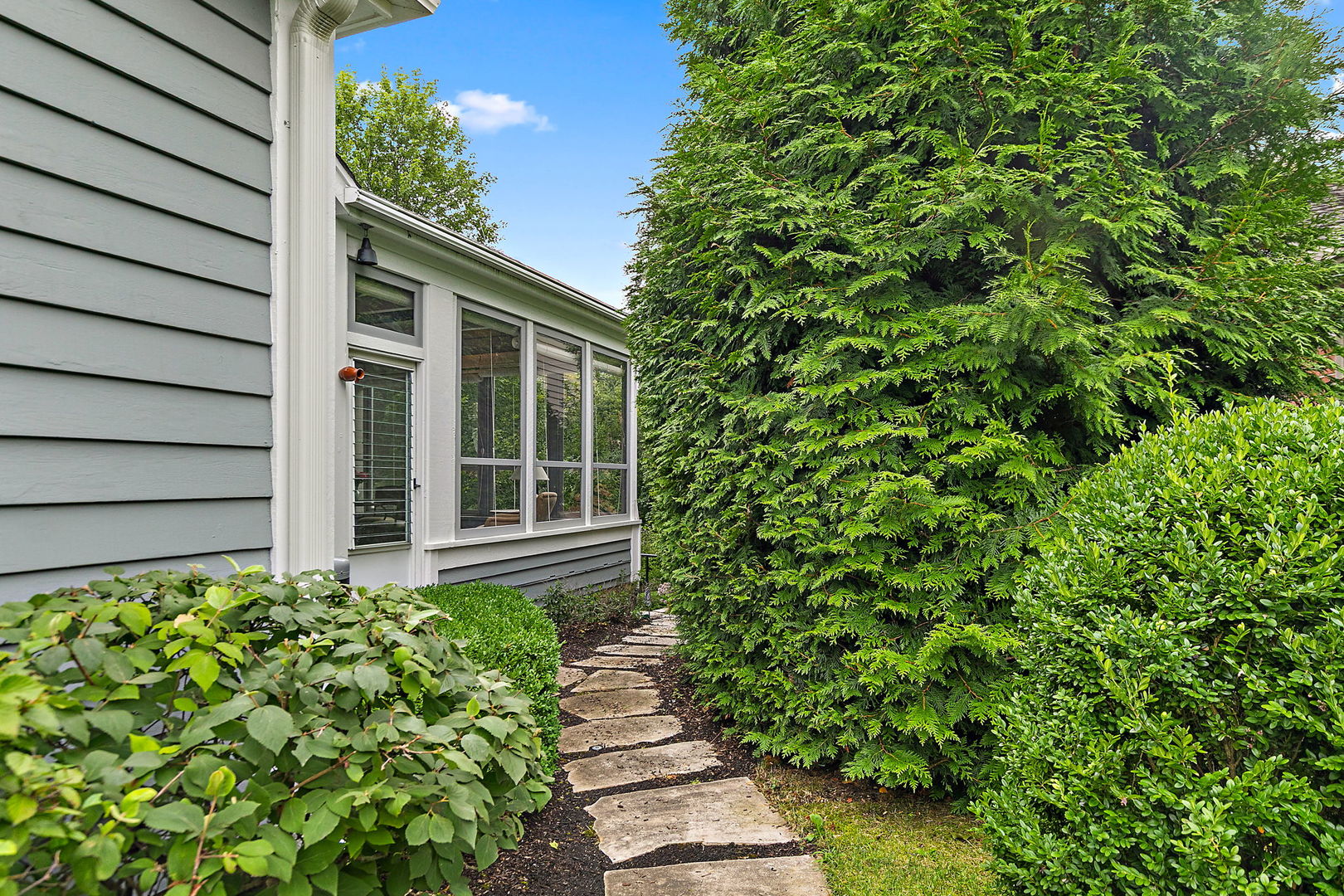 43 Ravenscraig Lane, Inverness, IL 60067
