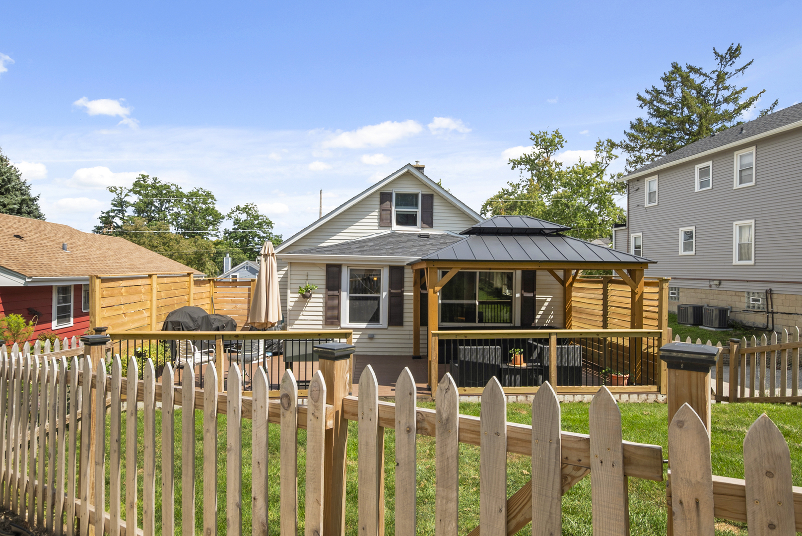 714 Walnut Street, Lemont, IL 60439