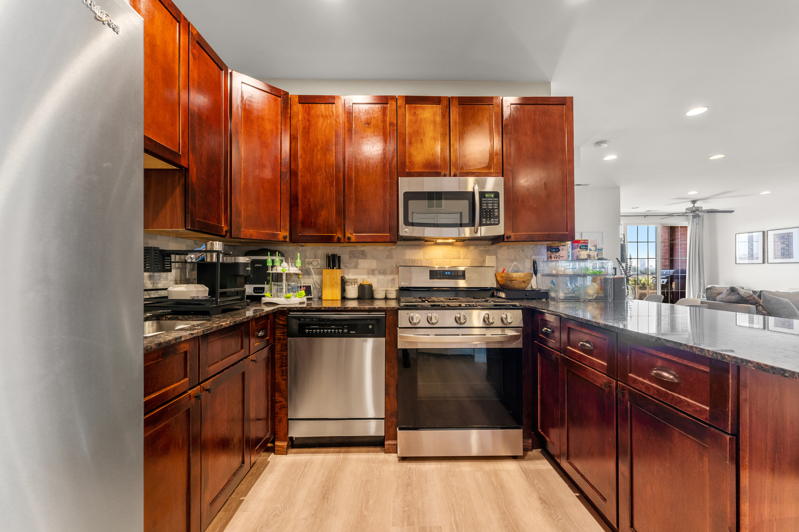 5300 N Lincoln Avenue #4B, Chicago, IL 60625