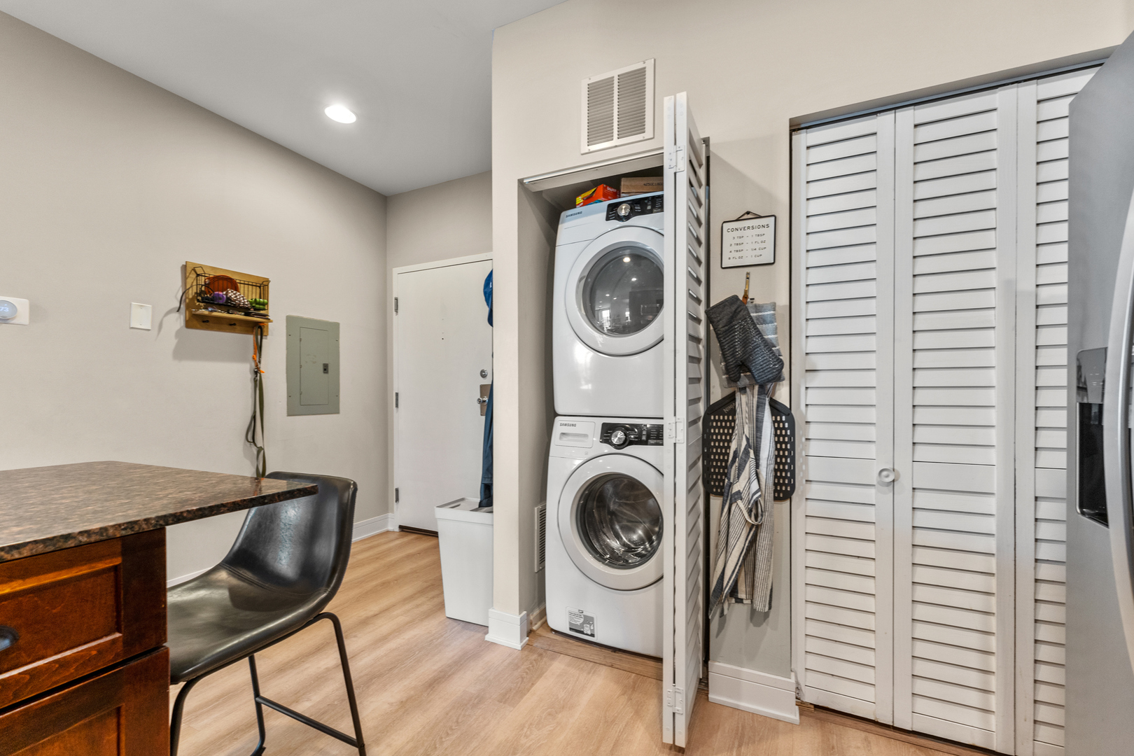 5300 N Lincoln Avenue #4B, Chicago, IL 60625