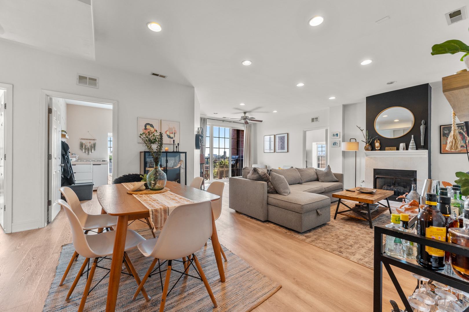 5300 N Lincoln Avenue #4B, Chicago, IL 60625