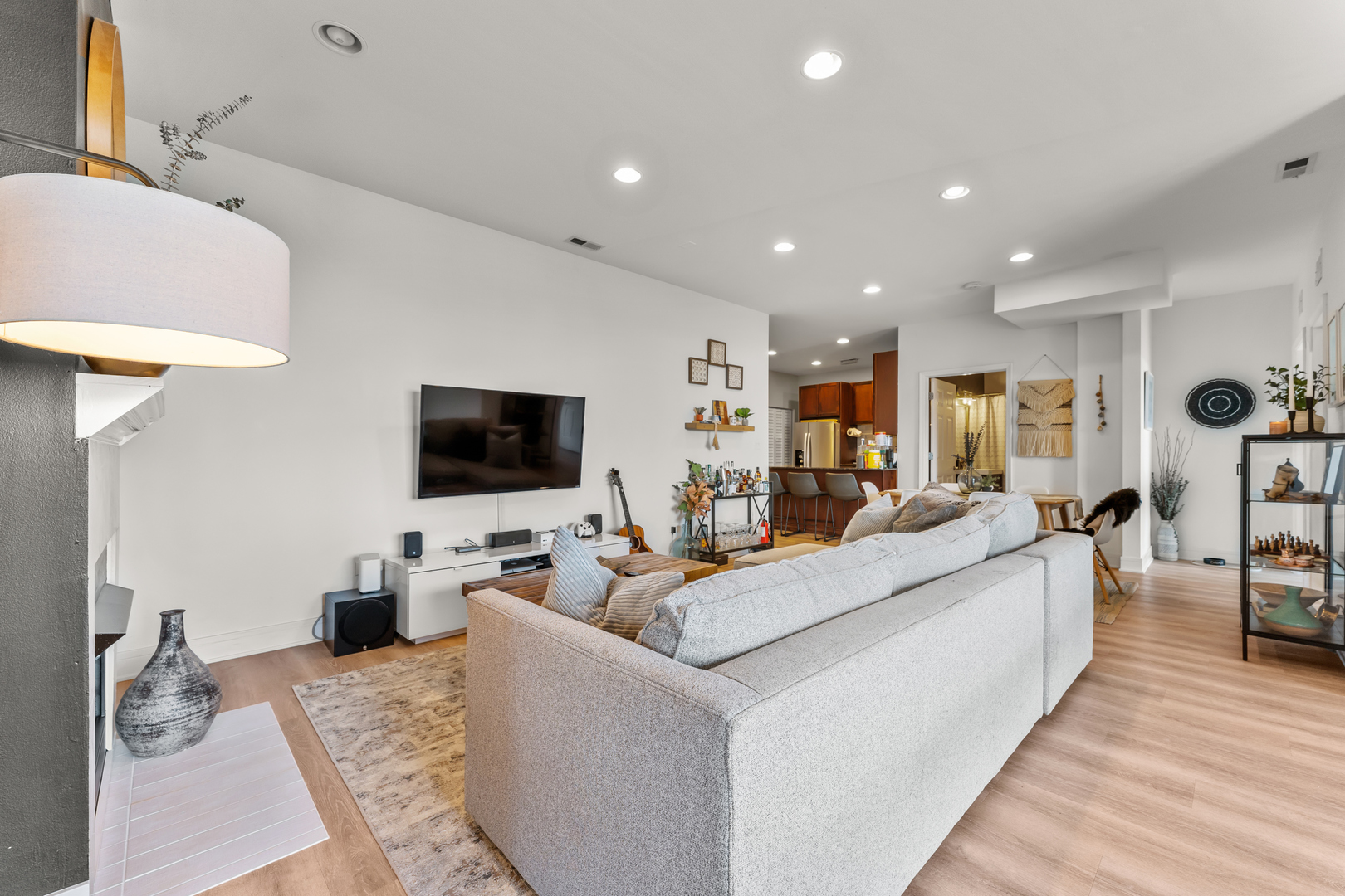 5300 N Lincoln Avenue #4B, Chicago, IL 60625