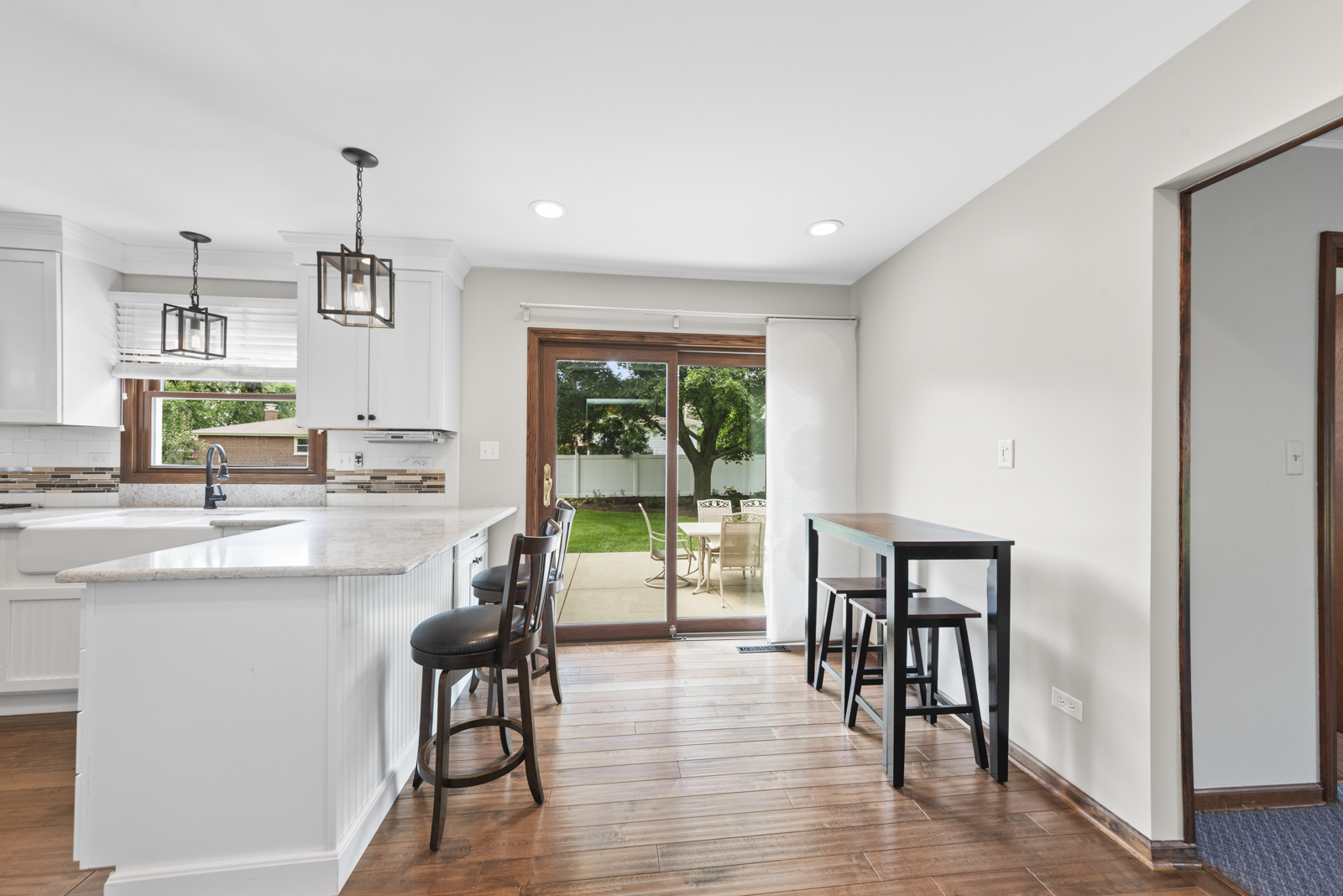 7704 Queens Court, Downers Grove, IL 60516