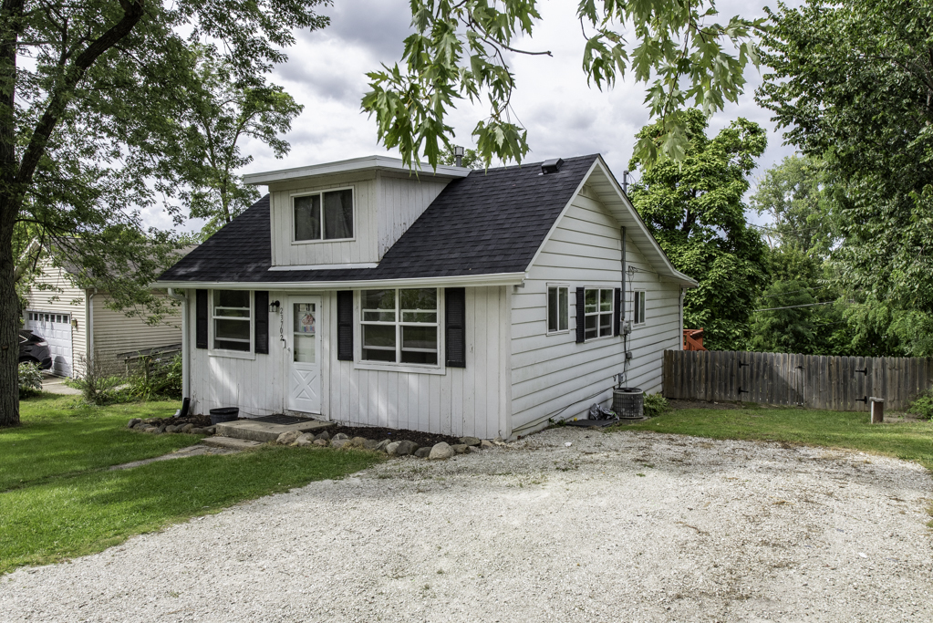 23702 82nd Place, Salem, WI 53168