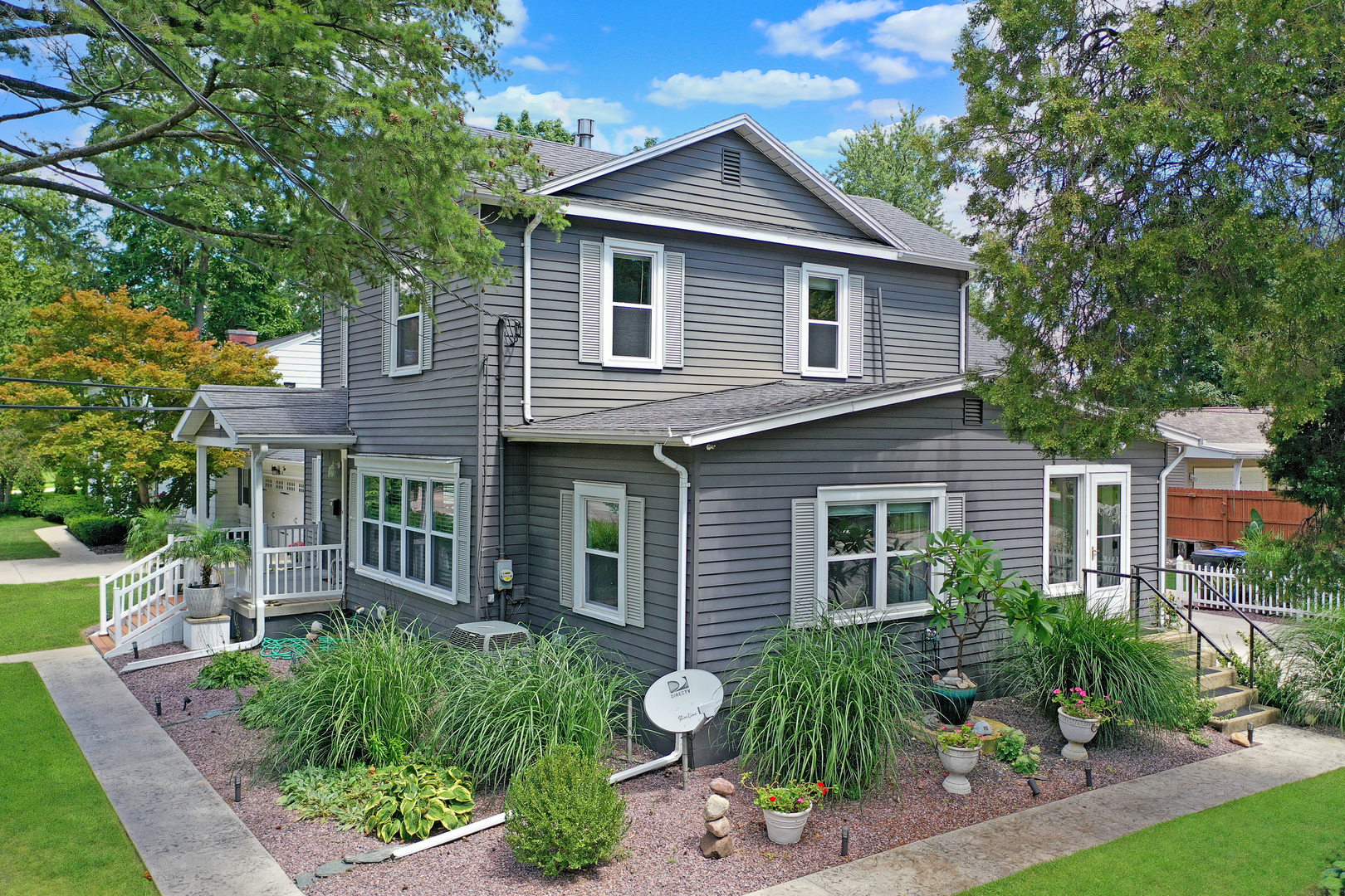 802 S Mercer Avenue, Bloomington, IL 61701