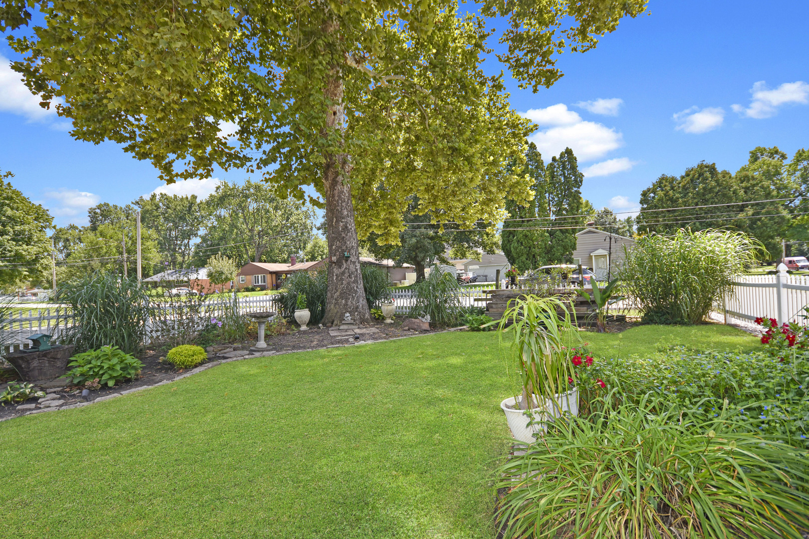 802 S Mercer Avenue, Bloomington, IL 61701