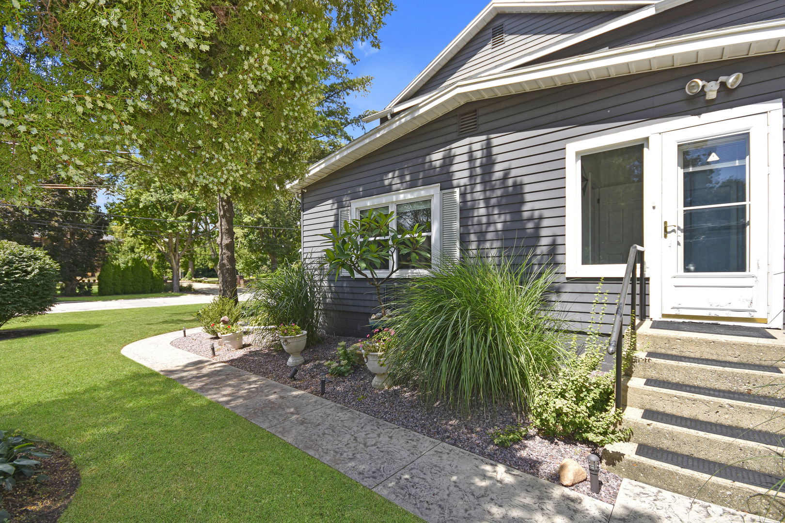 802 S Mercer Avenue, Bloomington, IL 61701