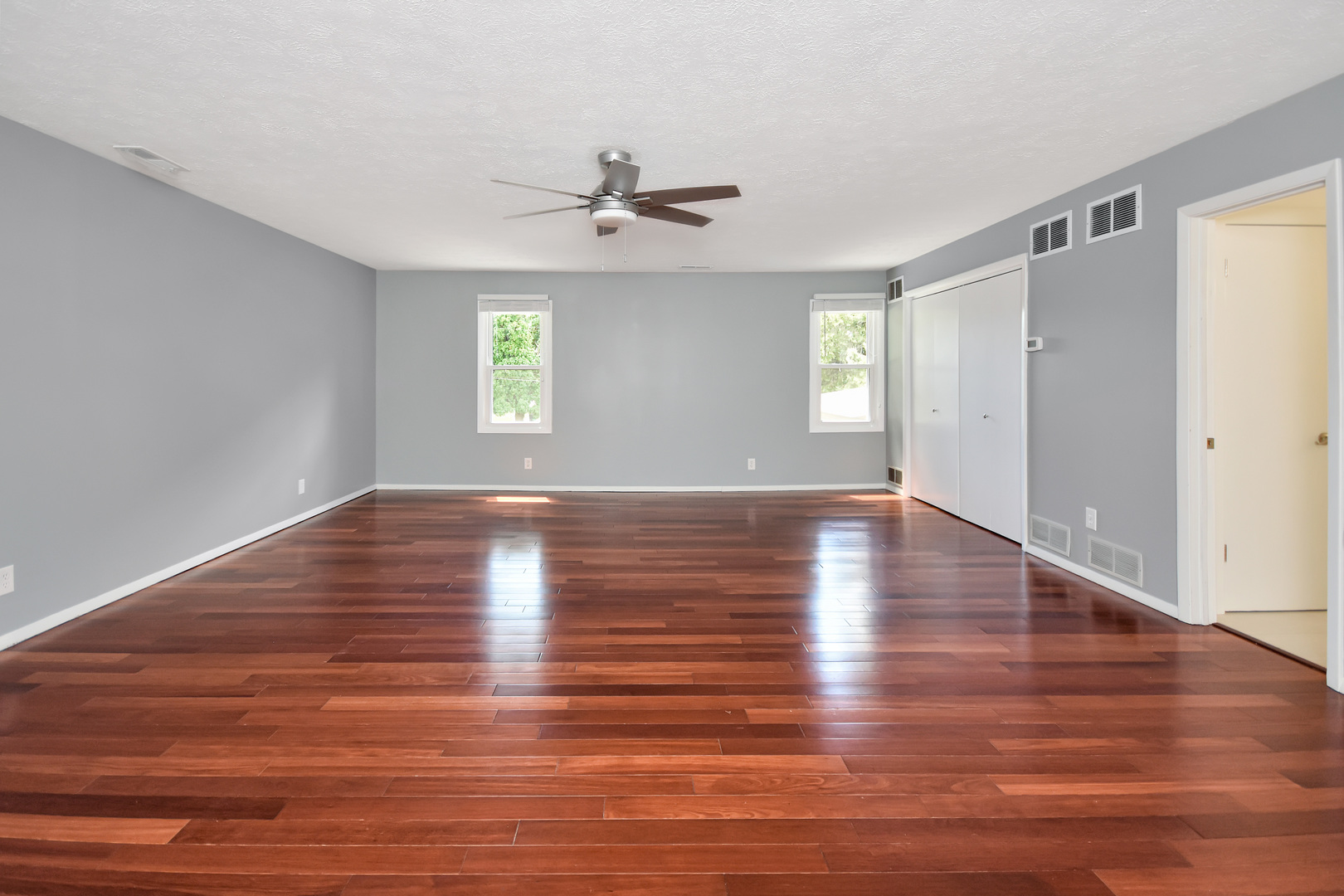 802 S Mercer Avenue, Bloomington, IL 61701