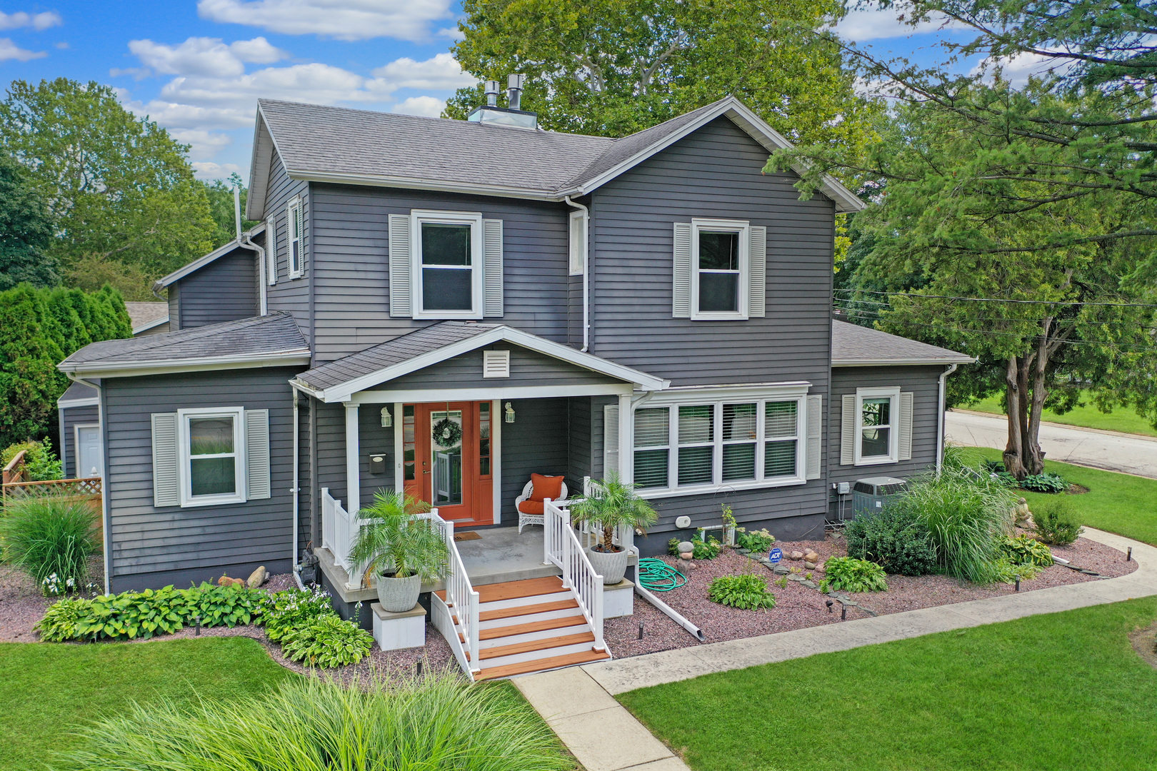 802 S Mercer Avenue, Bloomington, IL 61701