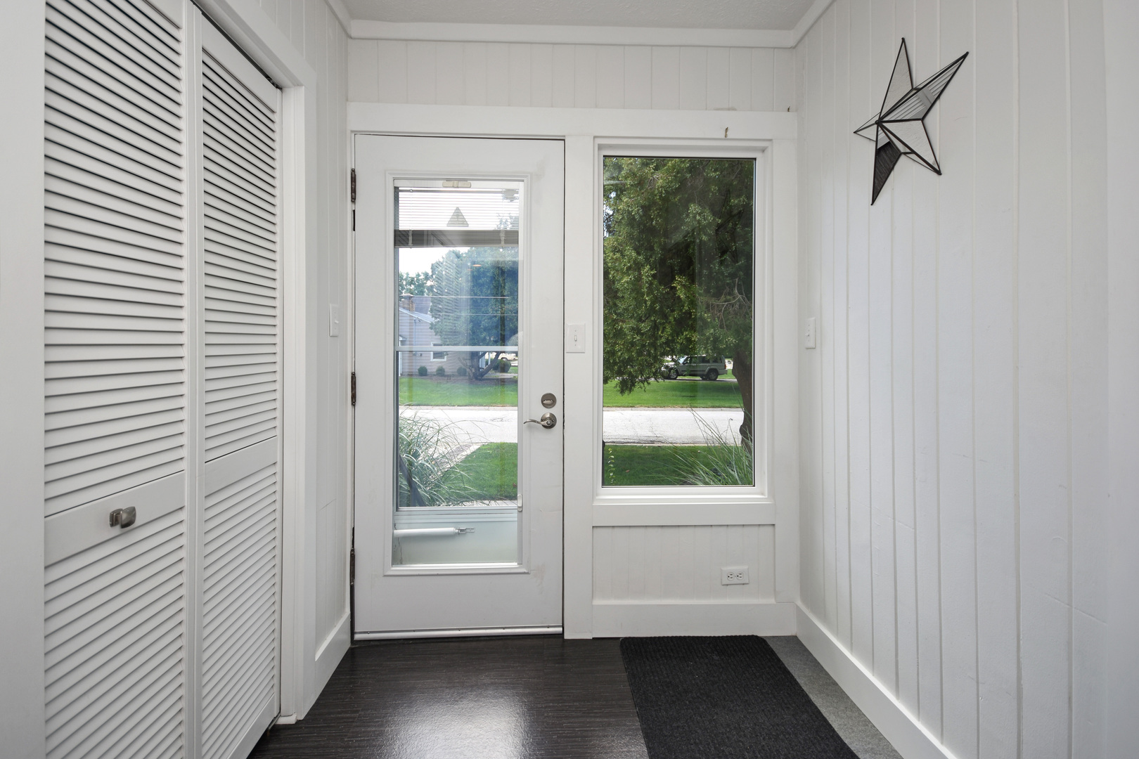 802 S Mercer Avenue, Bloomington, IL 61701