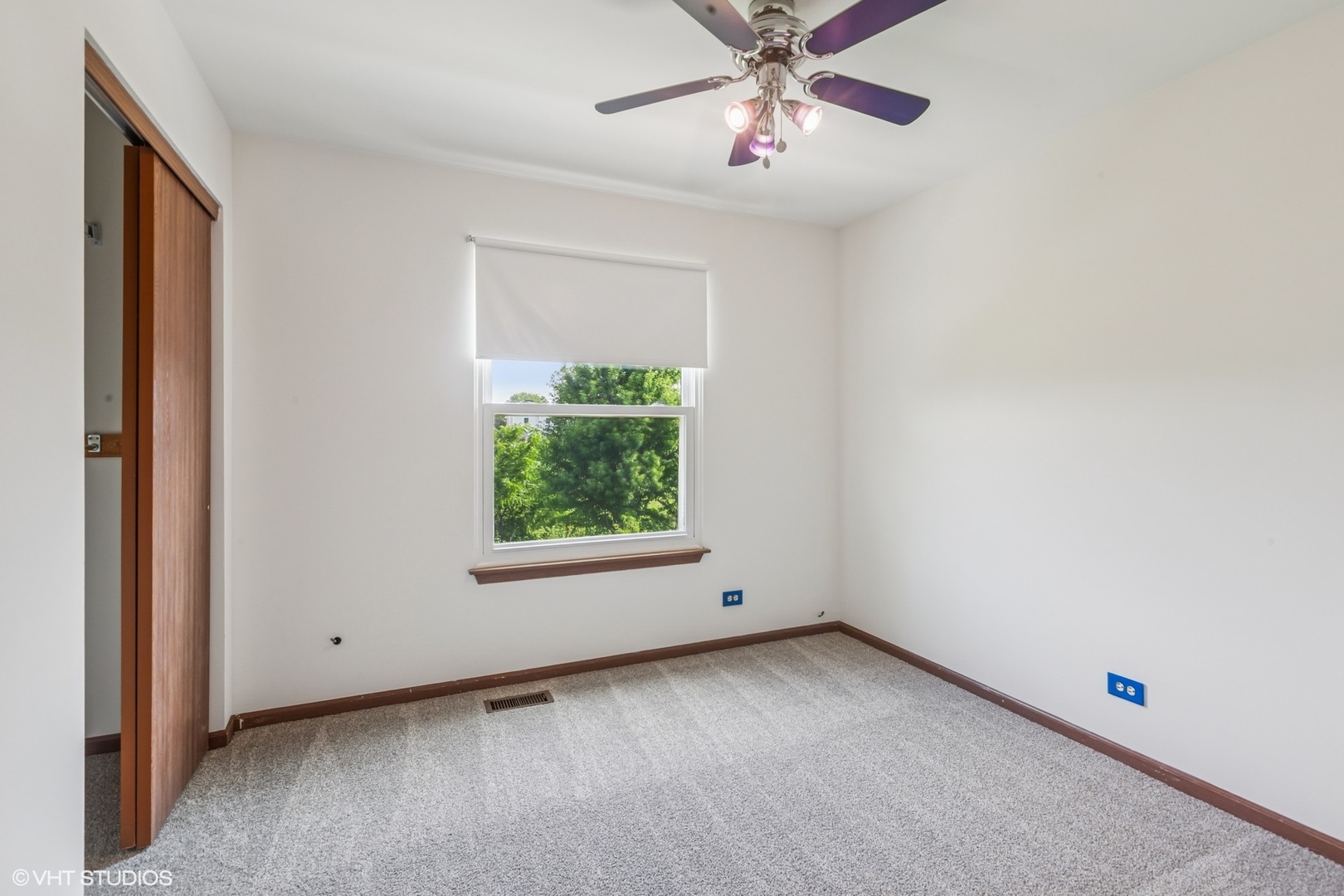 1345 Rose Avenue, Carol Stream, IL 60188