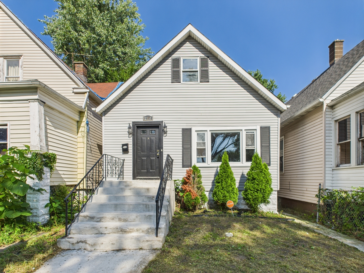 12337 S Wallace Street, Chicago, IL 60628