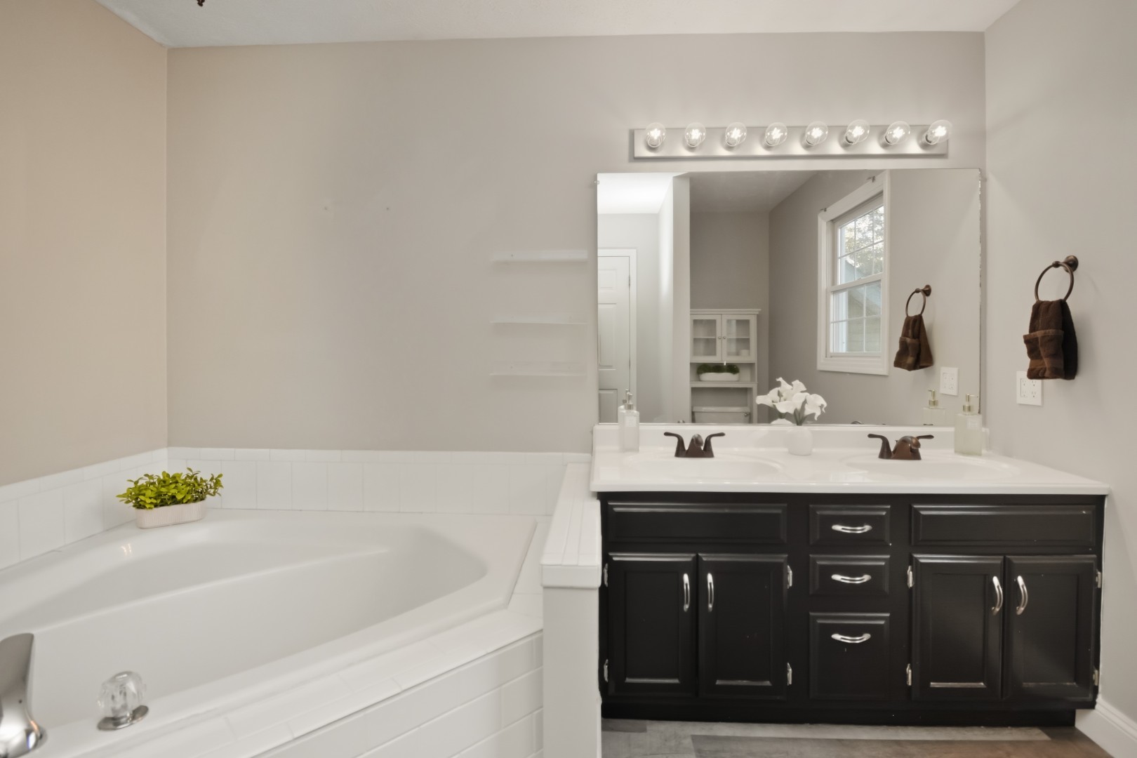 14 Hayloft Road, Bloomington, IL 61704