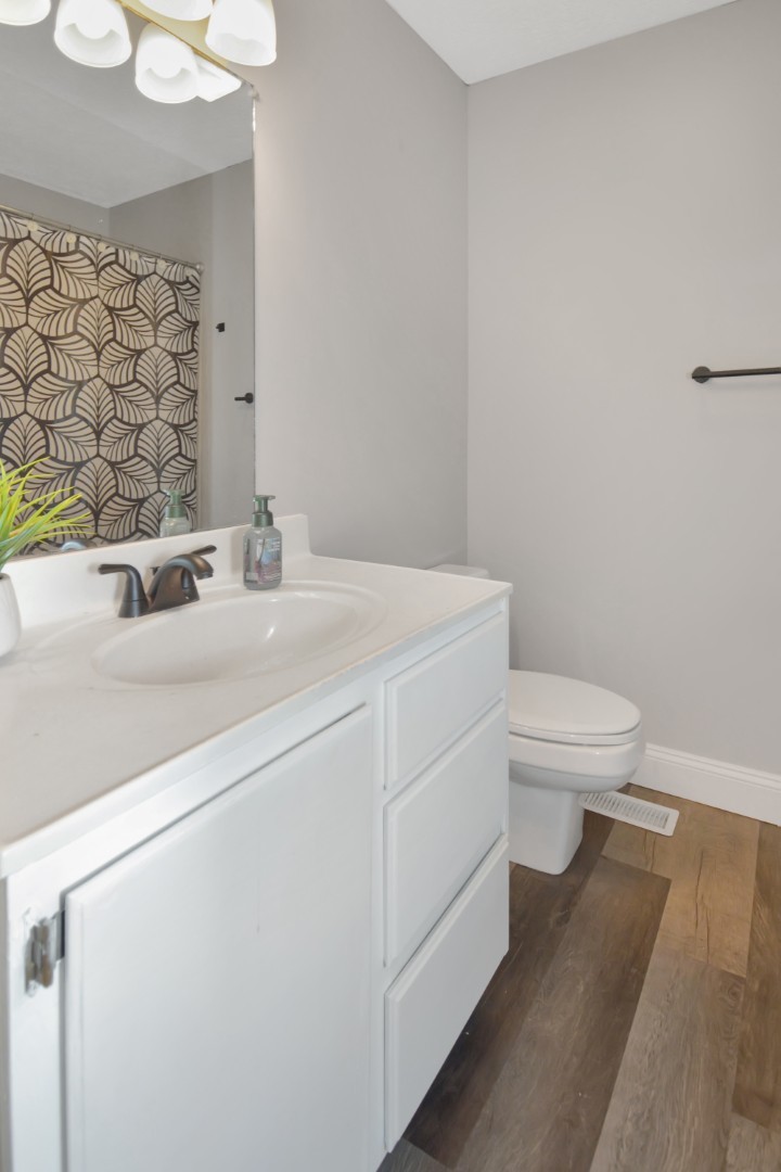 14 Hayloft Road, Bloomington, IL 61704