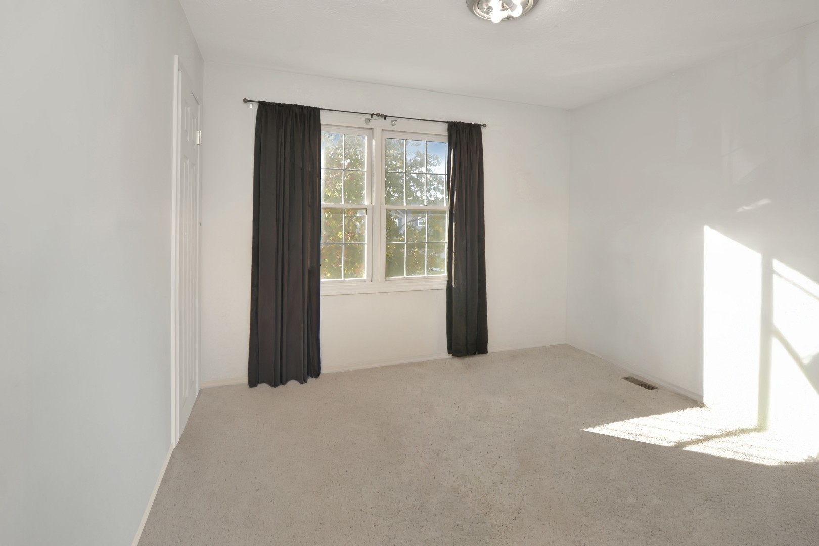 14 Hayloft Road, Bloomington, IL 61704