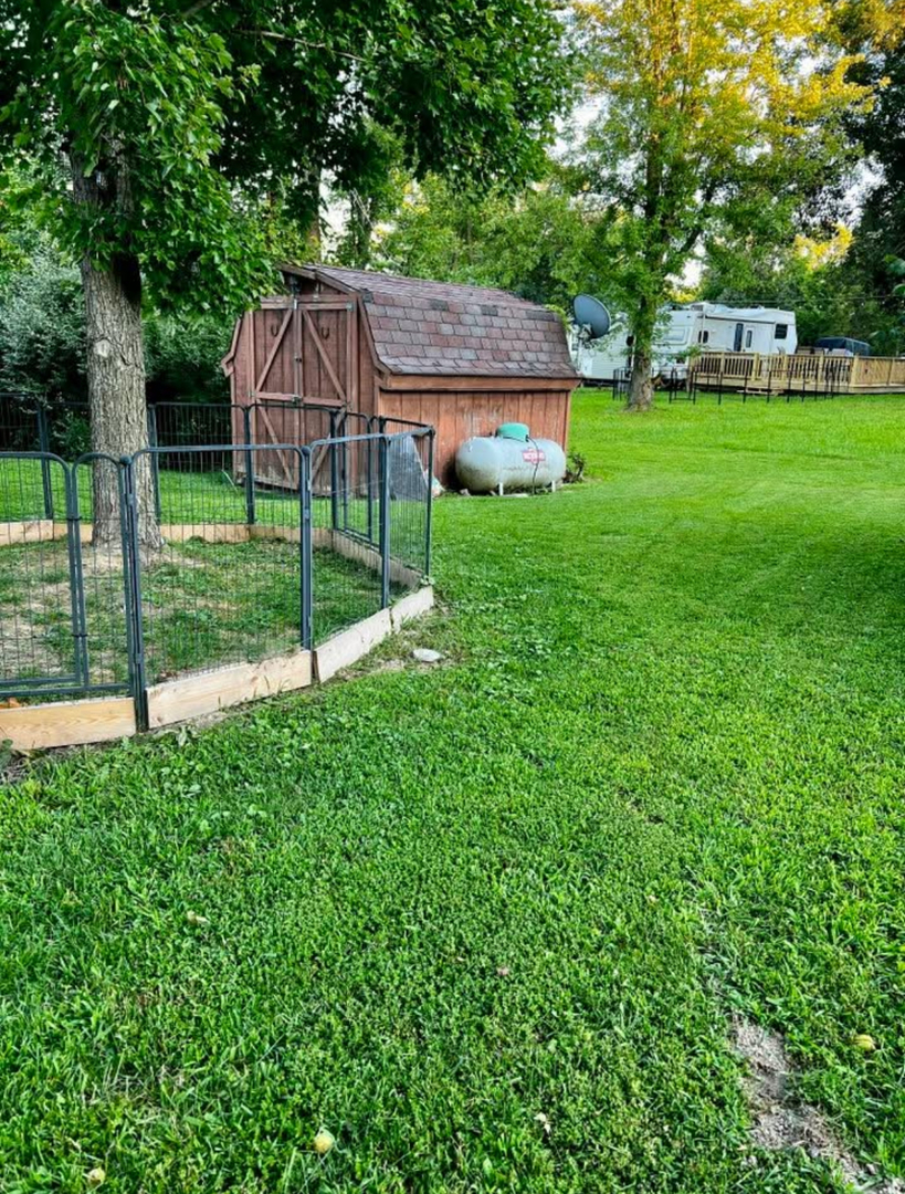 2795 E 28th St, Seneca, IL 61360