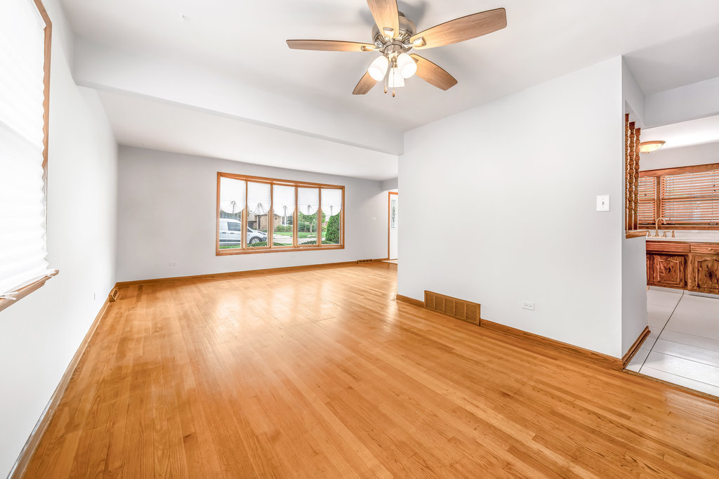 10636 S Christiana Avenue, Chicago, IL 60655