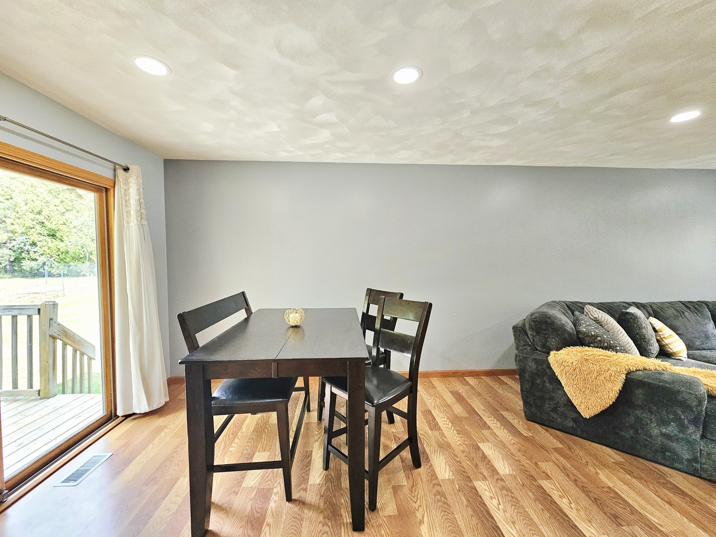 2614 33rd Street, Zion, IL 60099