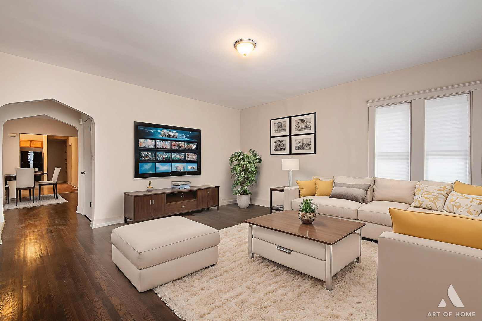 7649 S Paxton Avenue, Chicago, IL 60649