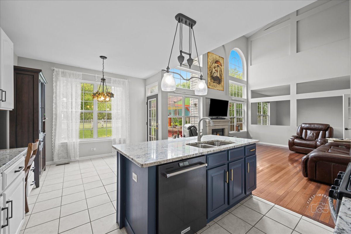 343 Diane Court, Geneva, IL 60134