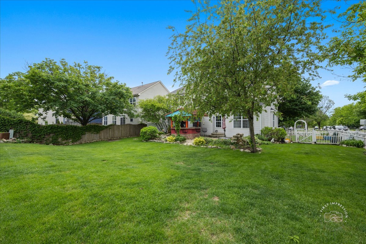 343 Diane Court, Geneva, IL 60134