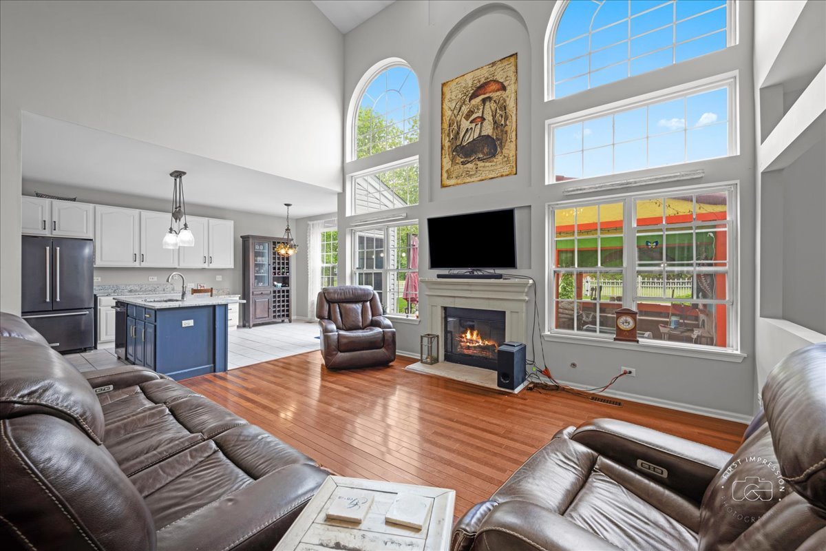 343 Diane Court, Geneva, IL 60134